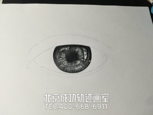 素描眼睛的畫法步驟